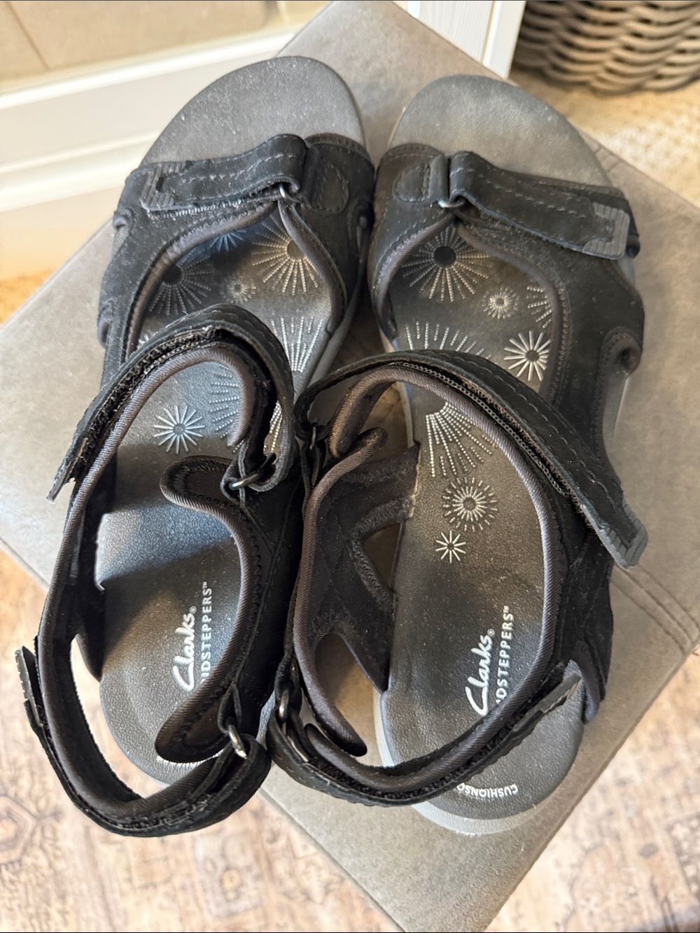 Clarks Kids Black Hook-and-Loop Sunburst Insole Sandals